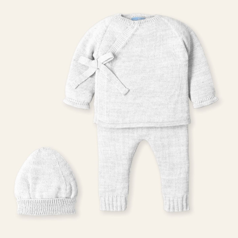 Tenue tricotée avec bonnet