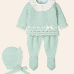 Tenue tricotée avec bonnet