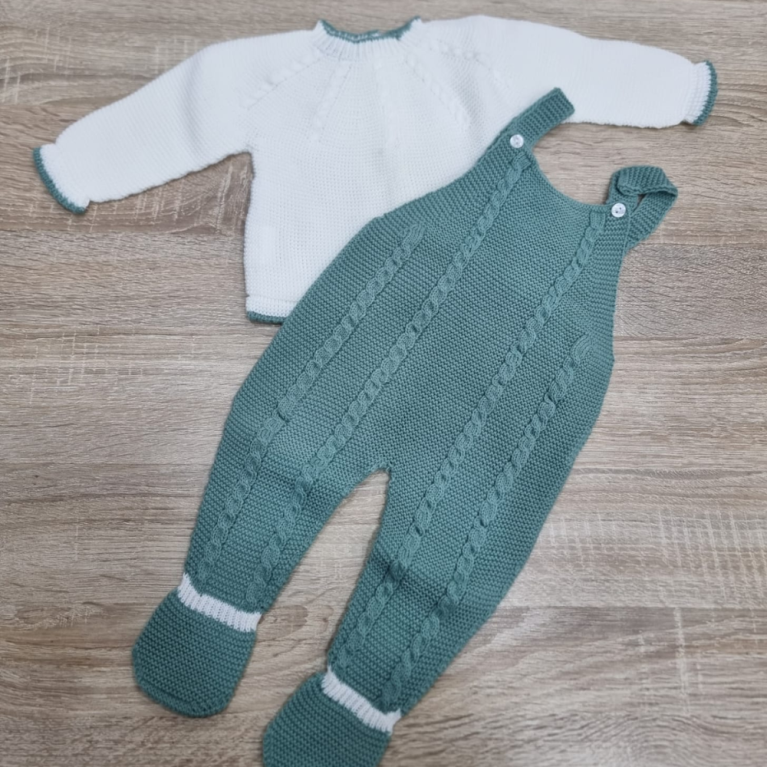 Salopette verte pull blanc