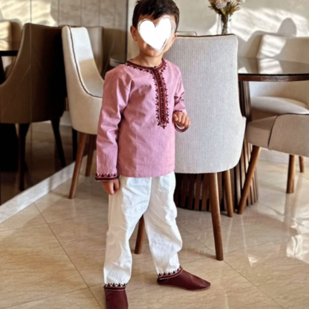 Jabador garcon rouge brique et blanc travaillé avec zwak el maalem