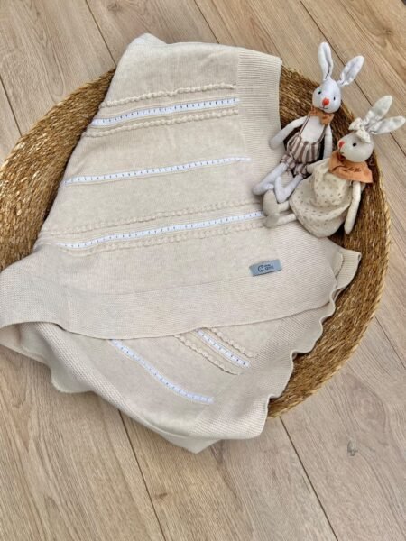 Couverture tricotée - 100% coton - beige rayé en blanc